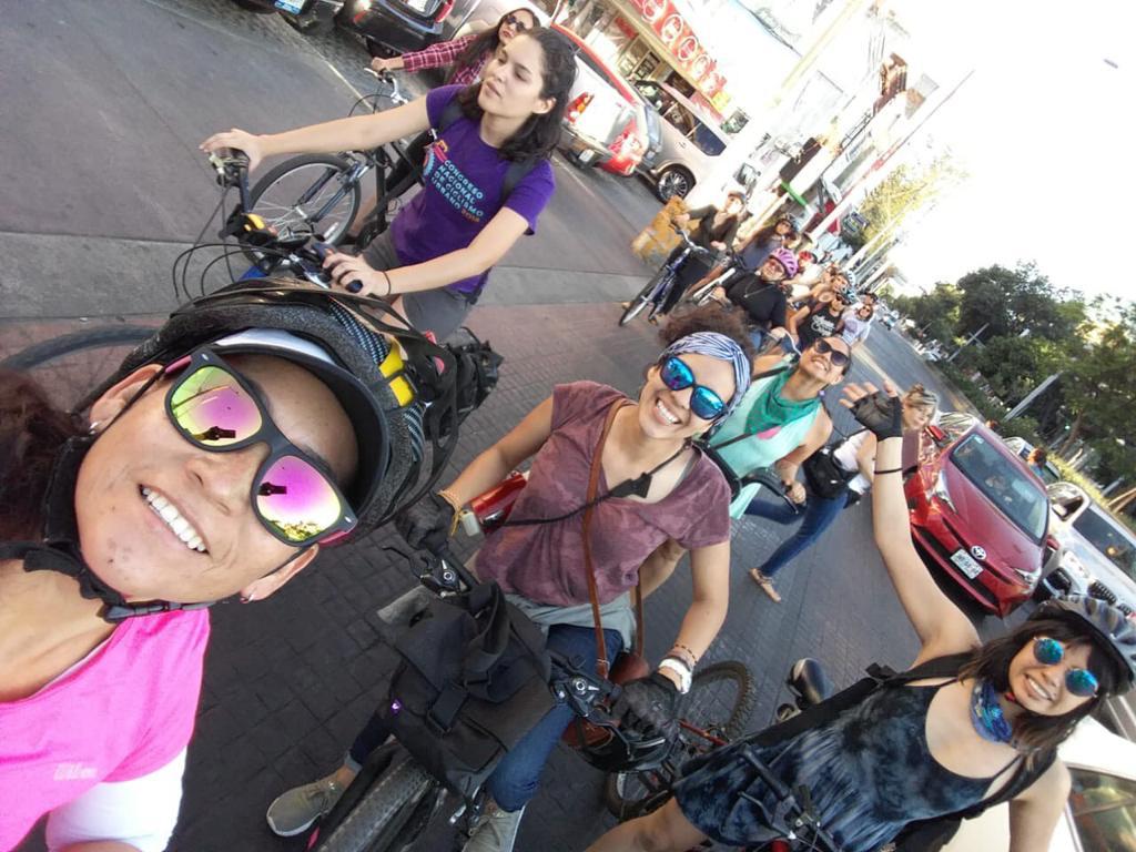 De acuerdo con Paulina, los grupos ciclistas han enfrentado varios desafíos, desde exigir al gobierno mayor y mejor infraestructura (cortesía)