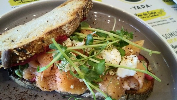 Sandwich de salmón (LAT)